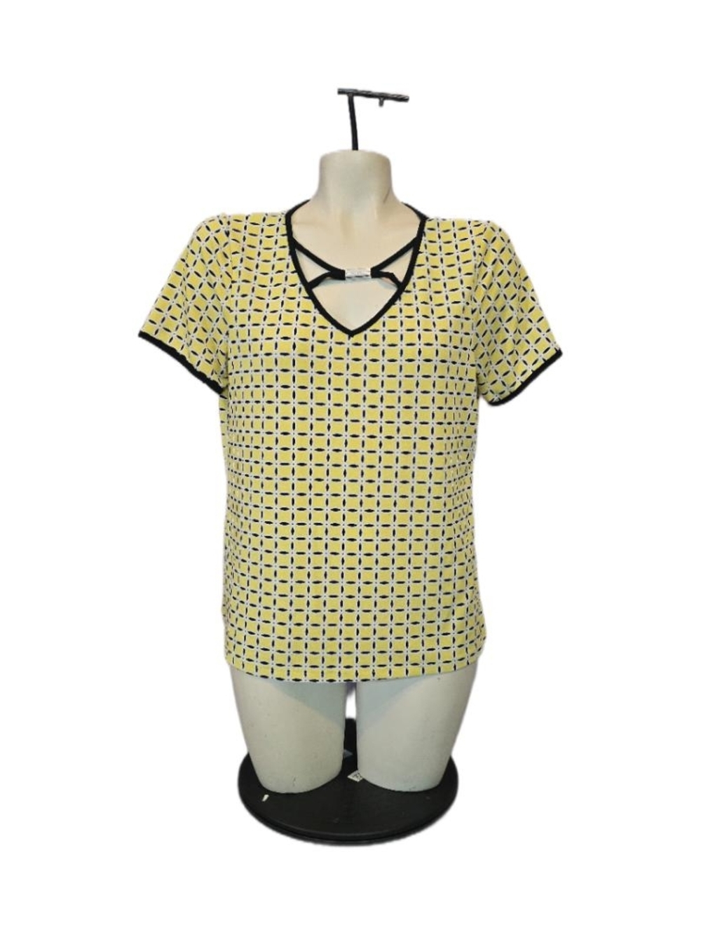 Adrienne Vittadini Yellow Geometric V-Neck Short Sleeve Top with Black Trim Sz M